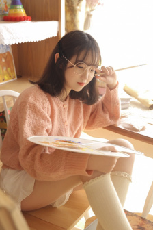 两个男孩互相奖励视频